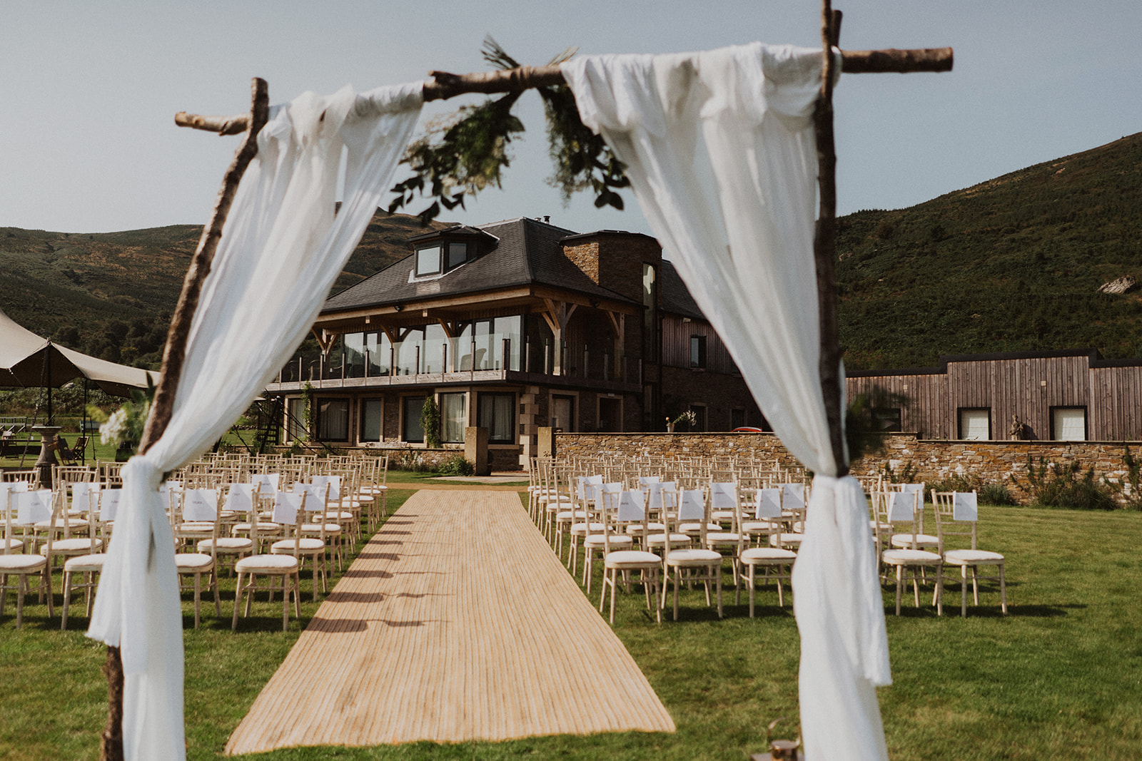 Barn Wedding at Carrick Castle Estate